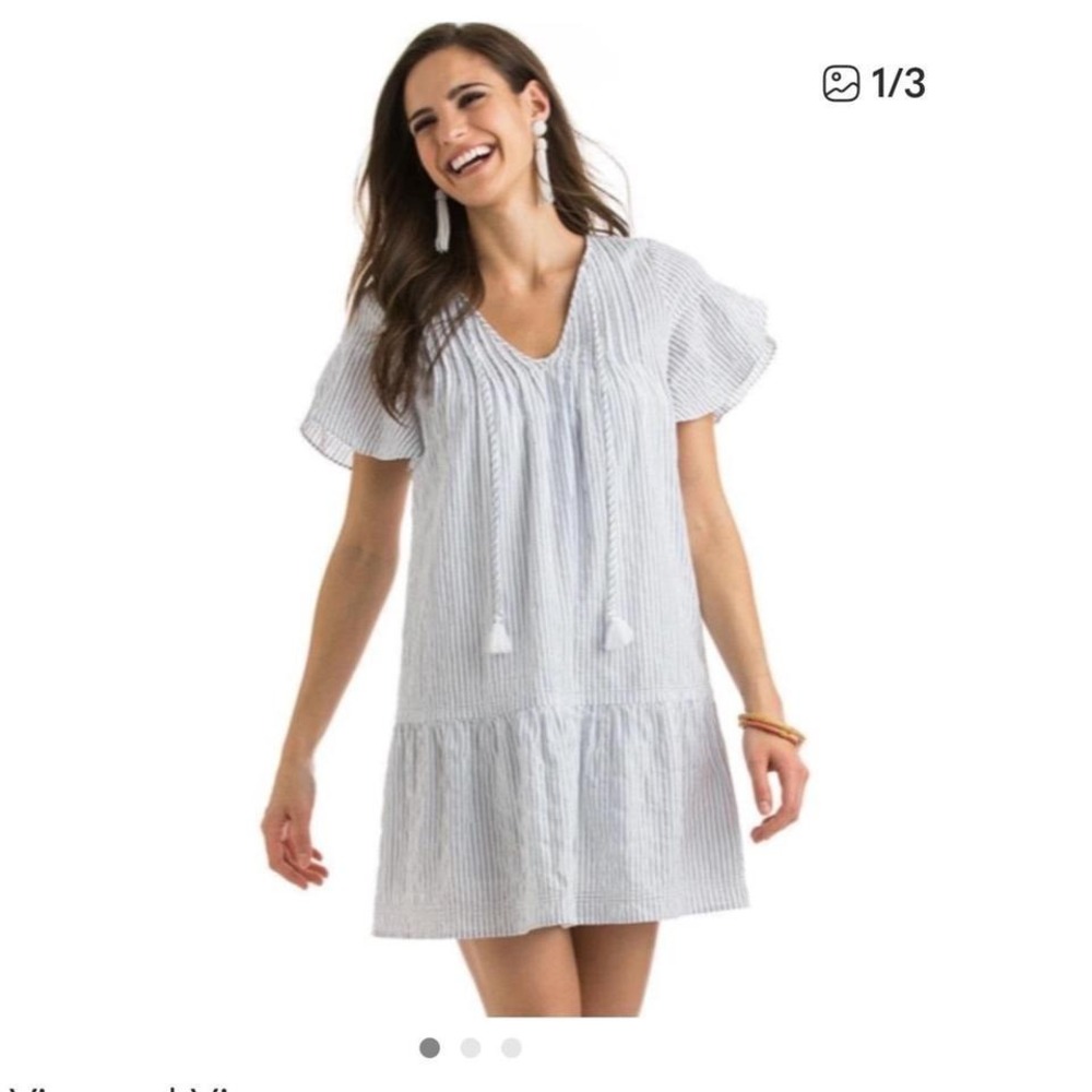 VINEYARD VINES FLUTTER SLEEVE DRESS IN BLUE AND WHITEβ STRIPES